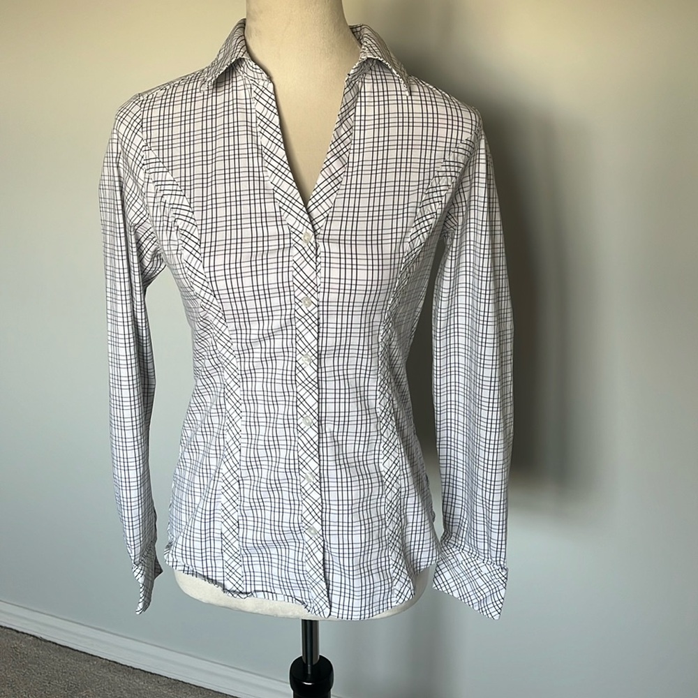 Express Black and White Blouse sz XS